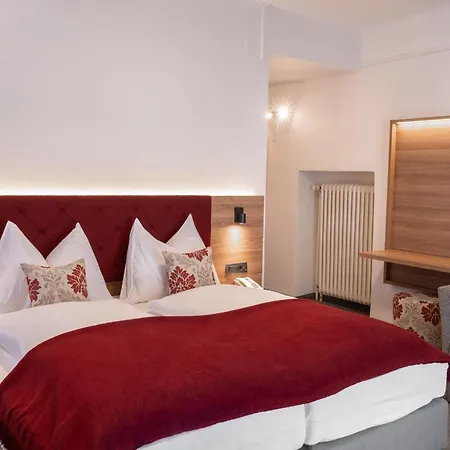 Thermenhotel Krone - Inklusive Felsentherme * 巴德加斯坦