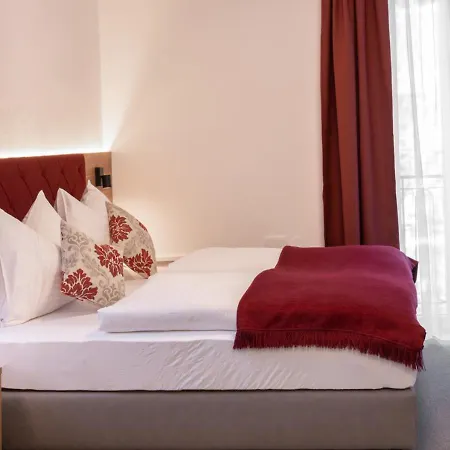 Thermenhotel Krone - Inklusive Felsentherme *