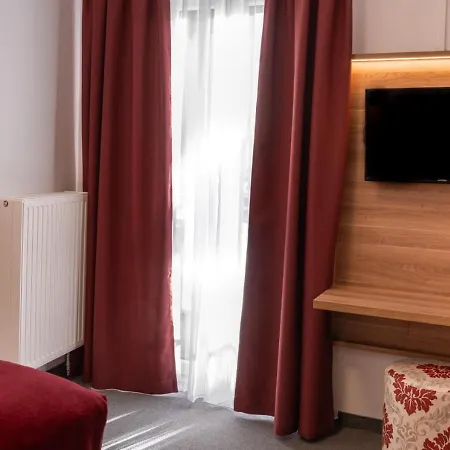 Thermenhotel Krone - Next To Skilift Hotel