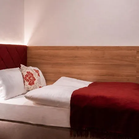Thermenhotel Krone - Inklusive Felsentherme * バードガシュタイン